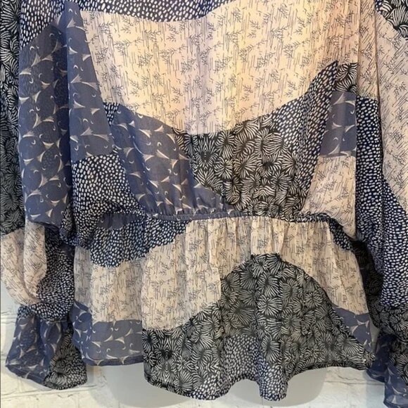 BB Dakota Women's Patterned lined Top - Picture 3 of 3